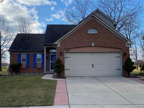 6144 Crystal Lake Dr, Romulus, MI 48174 photo 1