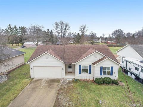 1082 Linus St, Grand Blanc, MI 48507 photo 1