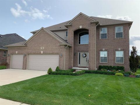 17822 Kite Dr, Macomb, MI 48042 photo 1
