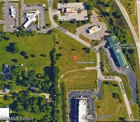6054 Hill 23 Dr, Flint, MI 48507