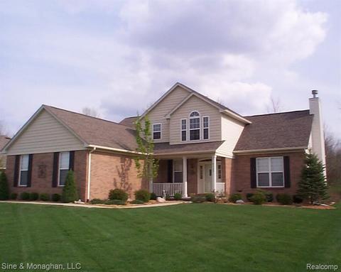 4335 Irene Dr, Saint Clair, MI 48079 photo 1