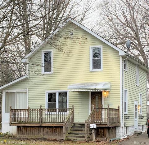 625 N 5th St, St. Clair, MI 48079 photo 1