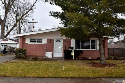 4645 Gloria St, Wayne, MI 48184 photo 1