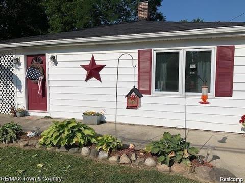 3159 Drexel Ave, Flint, MI 48506 photo 1