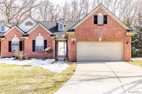 3437 Dewdrop Ln, Howell, MI 48843 photo 1