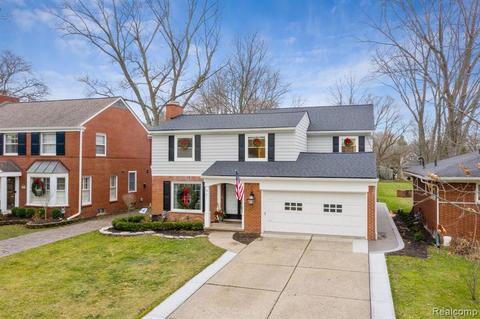 861 Washington Rd, Grosse Pointe, MI 48230 photo 1