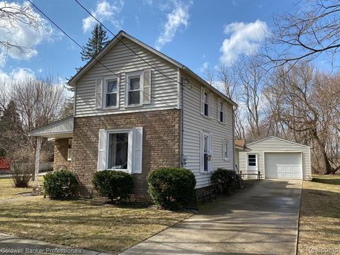 355 Lamb St, Perry, MI 48872 photo 1