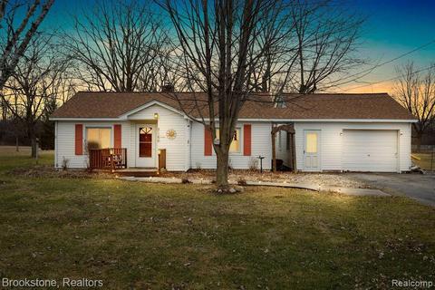 2166 Howe Rd, Burton, MI 48519 photo 1