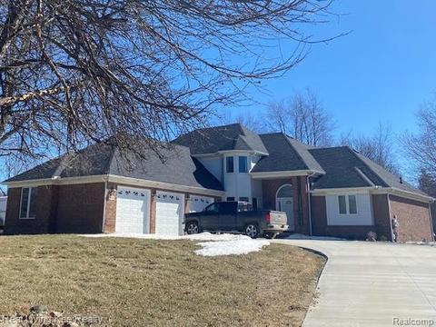 358 Donna Mae, Leonard, MI 48367 photo 1
