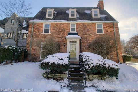 2 Charles St, Grosse Pointe, MI 48230 photo 1