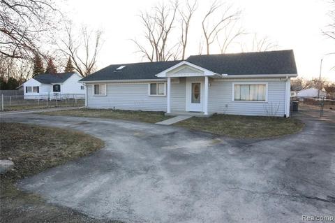 4478 S John Hix Rd, Wayne, MI 48184 photo 1