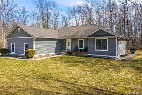 10357 Maple Rd, Birch Run, MI 48415 photo 1