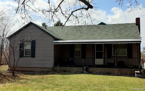 8119 N Dort Hwy Mount Morris Mi 48458 26 Photos Mls 2210020190 Movoto