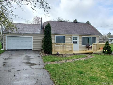 3296 E Maple Ave, Grand Blanc, MI 48507 photo 1