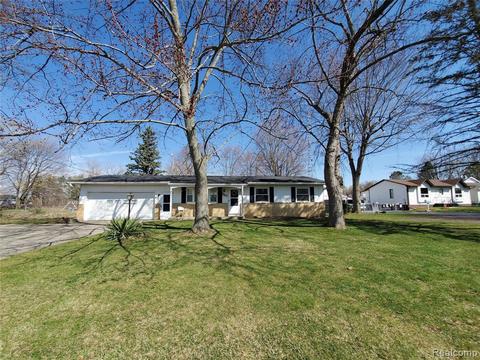 7417 E Carpenter Rd, Davison, MI 48423 photo 1