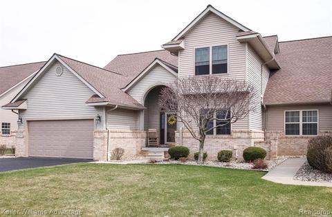2425 Crossings Cir, Davison, MI 48423 photo 1