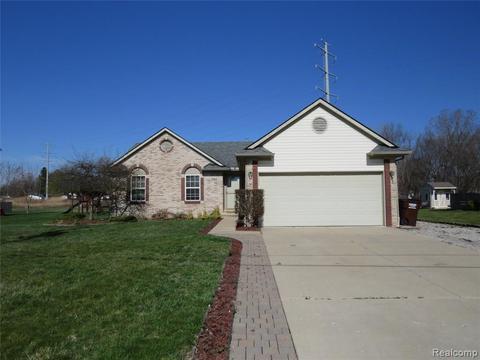 1749 Spaulding Rd, Monroe, MI 48162 photo 1