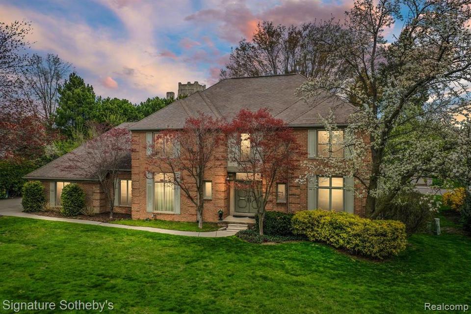 23 Rose Terrace St, Grosse Pointe Farms, MI 48236 1 photo MLS 2210024316 Movoto