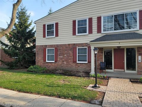 749 W Maple Rd, Clawson, MI 48017 photo 1