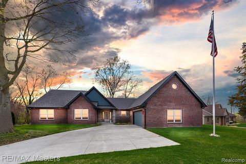 25599 E Huron River Dr, Flat Rock, MI 48134 photo 1