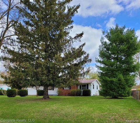 5460 River Ridge Dr, Flushing, MI 48433 photo 1