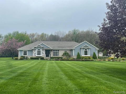 3657 Kipling Cir, Howell, MI 48843 photo 1