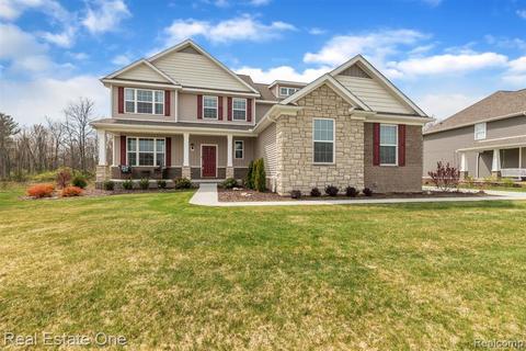 2452 Walnut View Dr, Howell, MI 48855 photo 1