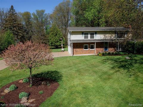 13620 Blackwood Dr, Dewitt, MI 48820 photo 1