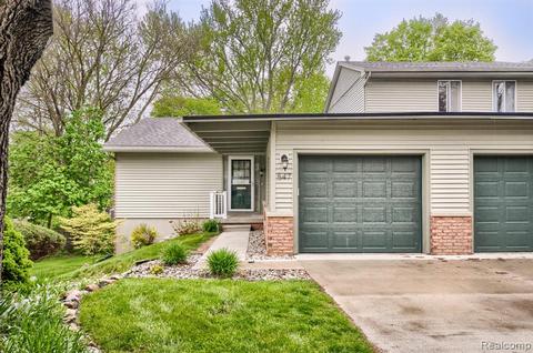 547 Oakbrook Cir, Flushing, MI 48433 photo 1