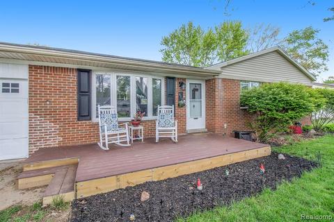 612 Sioux St, Jackson, MI 49203 photo 1