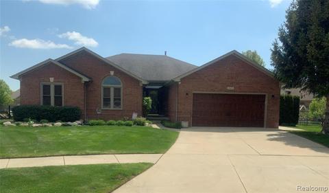 20470 Knight Ct, Macomb, MI 48044 photo 1