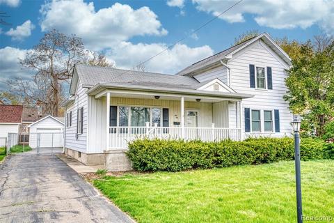 610 E Clinton St E, Howell, MI 48843 photo 1