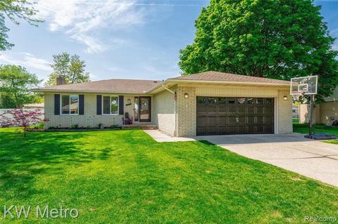 5688 Cliffside Dr, Troy, MI 48085 photo 1
