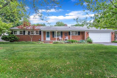 28355 Westerleigh Rd Farmington Hills Mi 48334 20 Photos Mls 2210038136 Movoto