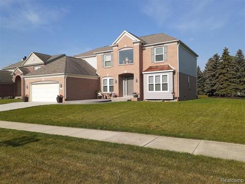 48689 Bay Harbor Dr, Macomb, MI 48044 photo 1