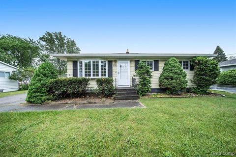 4985 E Harvard Ave, Clarkston, MI 48348 photo 1