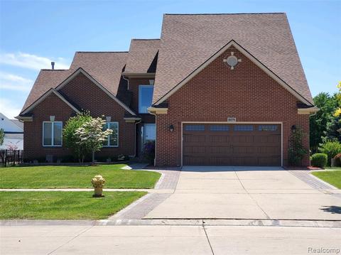 16076 Howard Dr, Macomb, MI 48042 photo 1