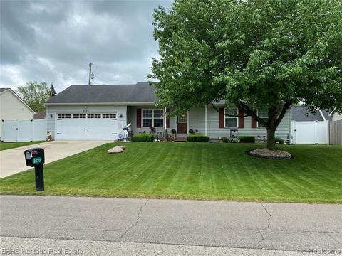 2470 Pinecone Dr, Howell, MI 48843 photo 1