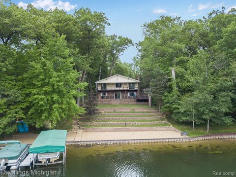 11660 Bradley Dr, Jerome, MI 49249 photo 1