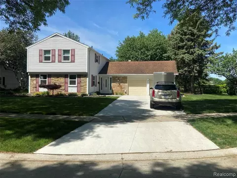 4577 Dewulf Dr, Troy, MI 48085 photo 1