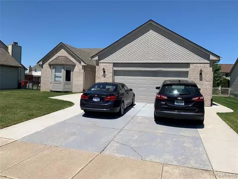 22571 Current Dr, Macomb, MI 48044 photo 1