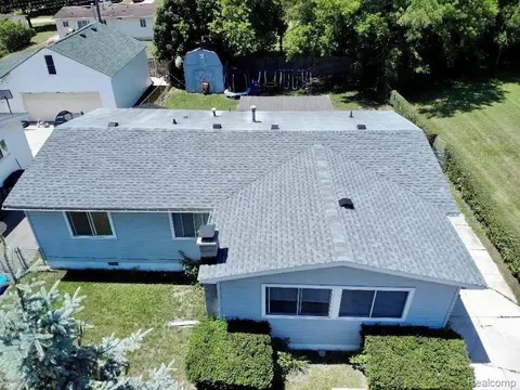 4793 Ormond Rd, White Lake, MI 48383 photo 1