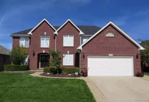 20379 Bannister Dr, Macomb, MI 48044 photo 1
