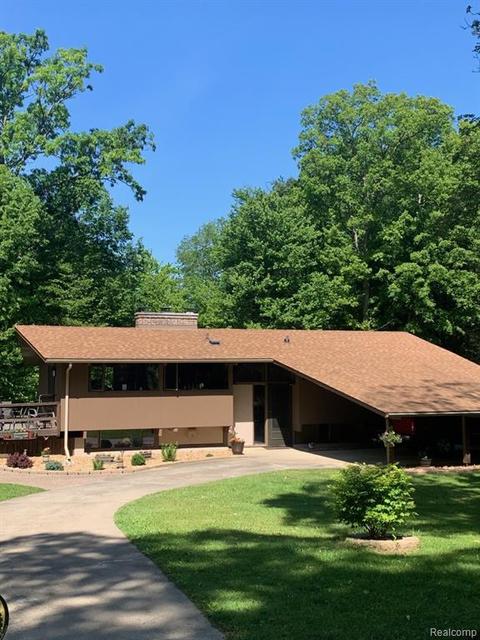 202 E Newark Rd, Lapeer, MI 48446 photo 1
