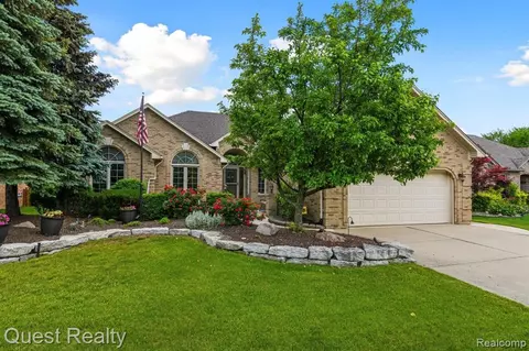 54908 Laurel Dr, Macomb, MI 48042 photo 1