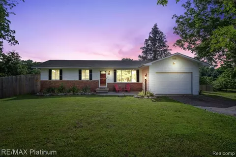 3038 County Farm Rd, Howell, MI 48843 photo 1