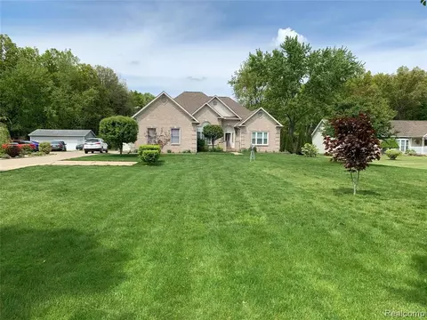 28838 King Rd, Romulus, MI 48174 photo 1