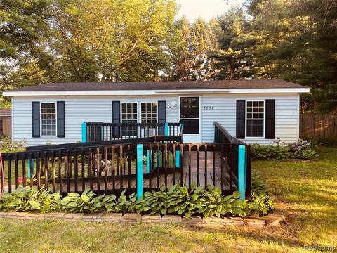 5838 Comanche Ln, Howell, MI 48843 photo 1