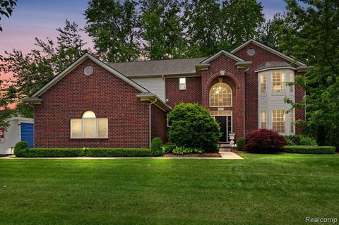 6839 Shelldrake Dr, Troy, MI 48085 photo 1
