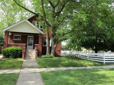 35514 Chestnut St, Wayne, MI 48184 photo 1